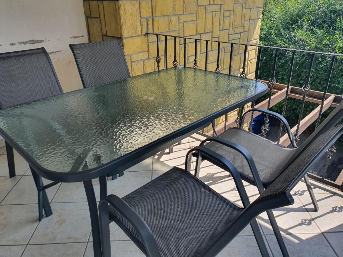 Maja Apartmanhaz Balatonlelle Exterior foto