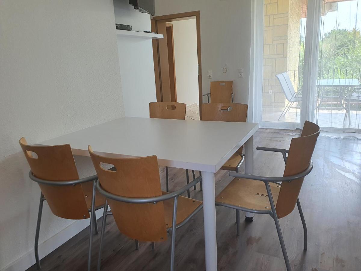 Maja Apartmanhaz Balatonlelle Exterior foto