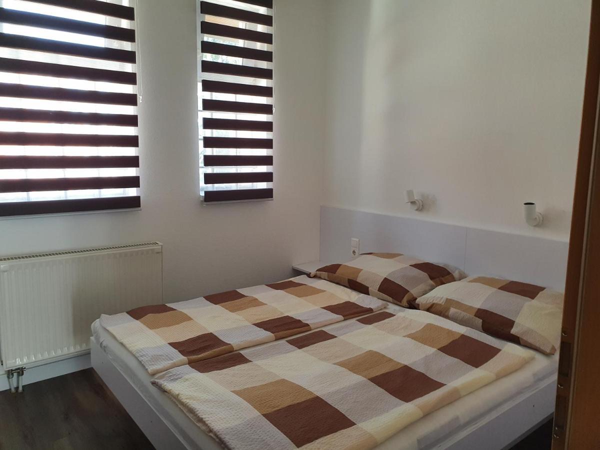 Maja Apartmanhaz Balatonlelle Exterior foto