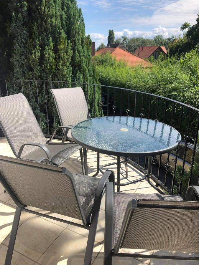 Maja Apartmanhaz Balatonlelle Exterior foto