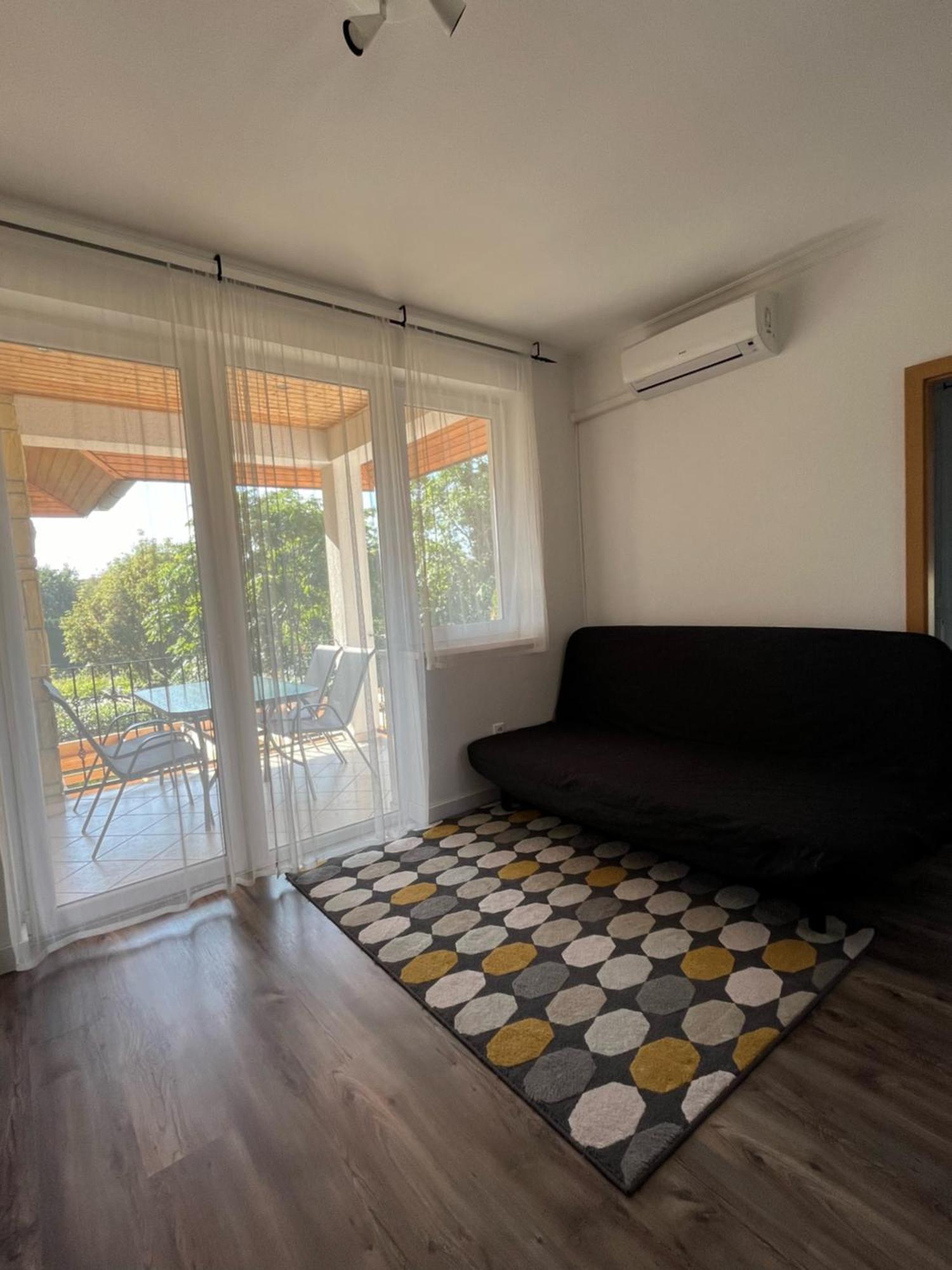 Maja Apartmanhaz Balatonlelle Exterior foto